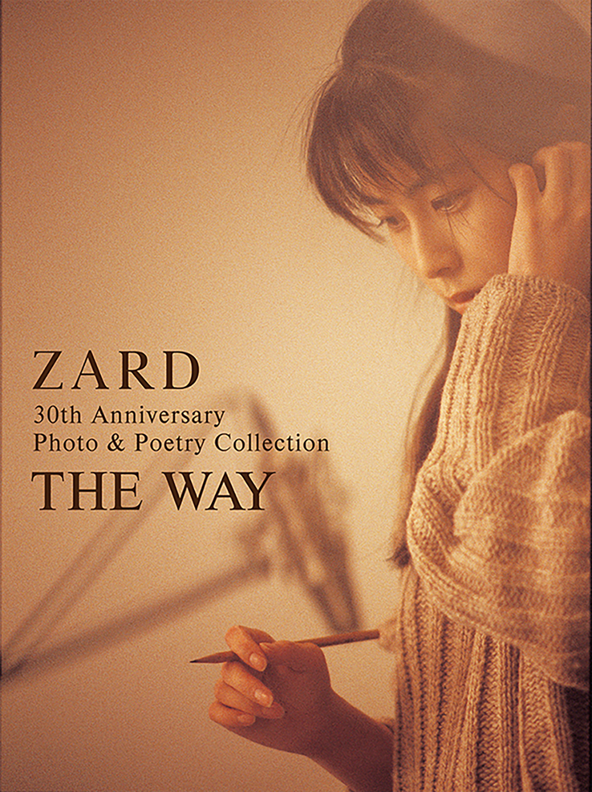 ZARDデビュー30周年記念オフィシャル-フォト＆ポエトリー集『ZARD-30th-Anniversary-Photo-&-Poetry-Collection-～THE-WAY～』の表紙画像